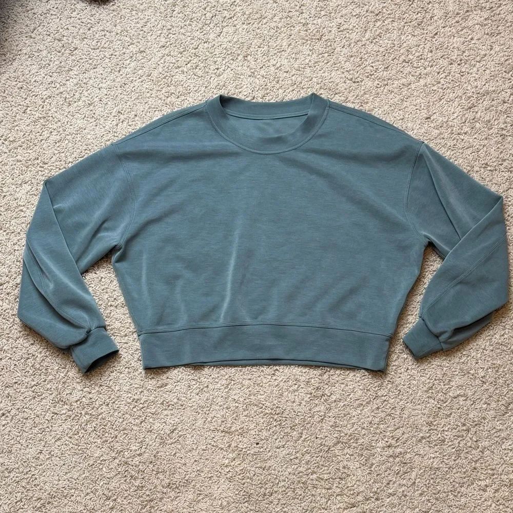Lululemon Softstreme Crew Neck Sweatshirt Womens US 4 Green Grey Worn Once
